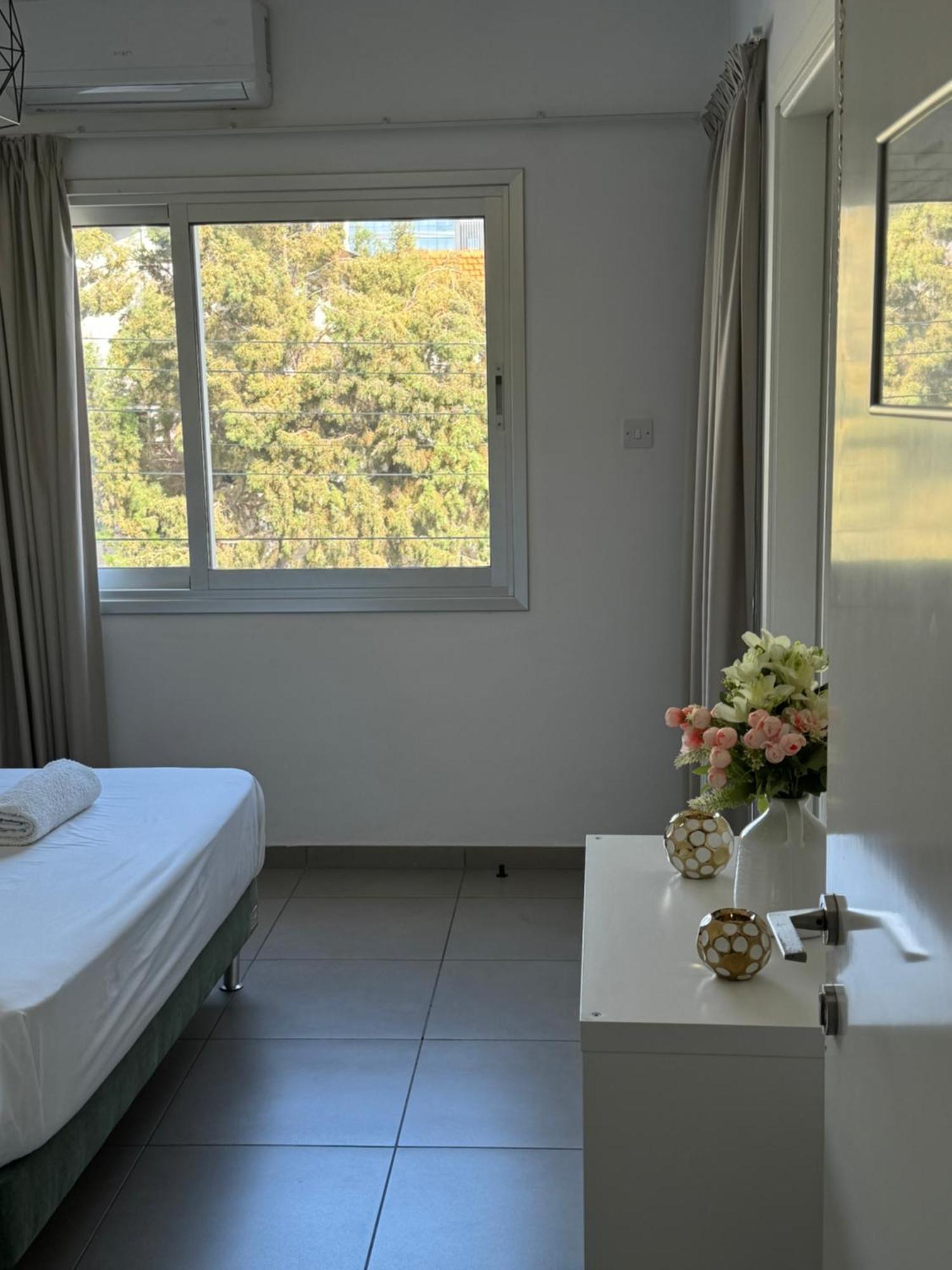 Anastasia 1 Bedroom Apartment Лимасол Экстерьер фото